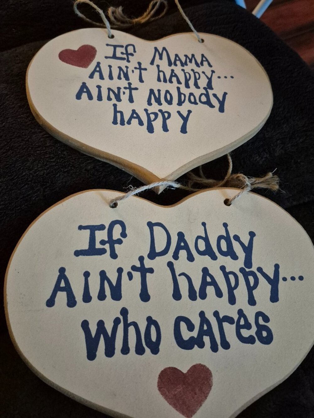 Lot of 2 Rustic Style Wooden Wall Hanging Sign Plaque Hearts Mama & Daddy Happy